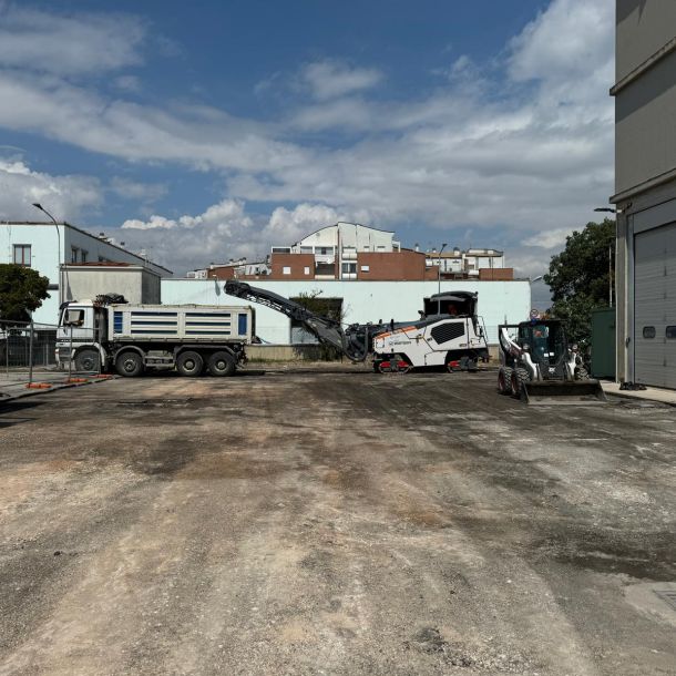 Esempio dalla galleria fotografica di Maceratesi Asfalti Srl